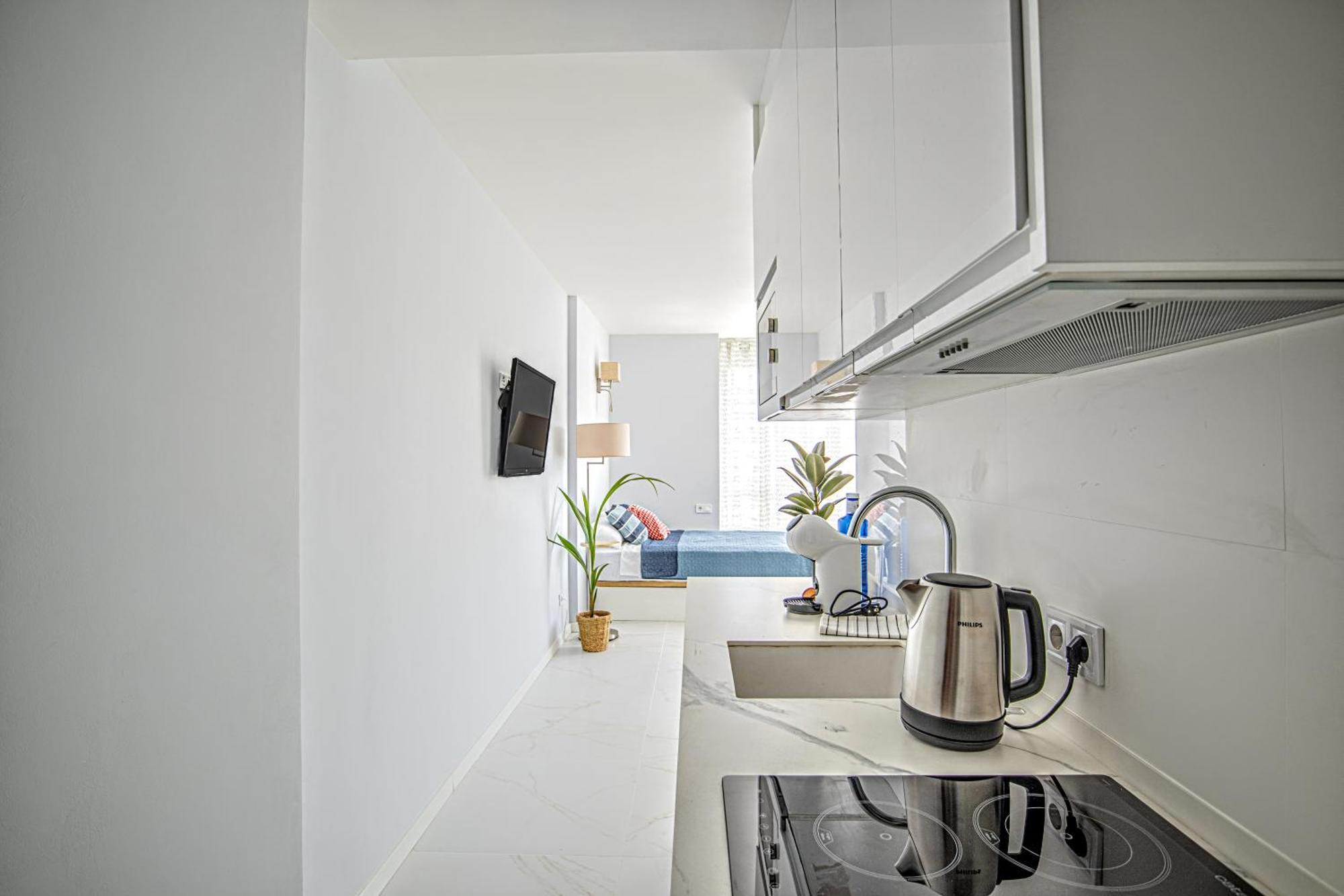 Elegant Studio With Pool And Seaview توريمولينوس المظهر الخارجي الصورة