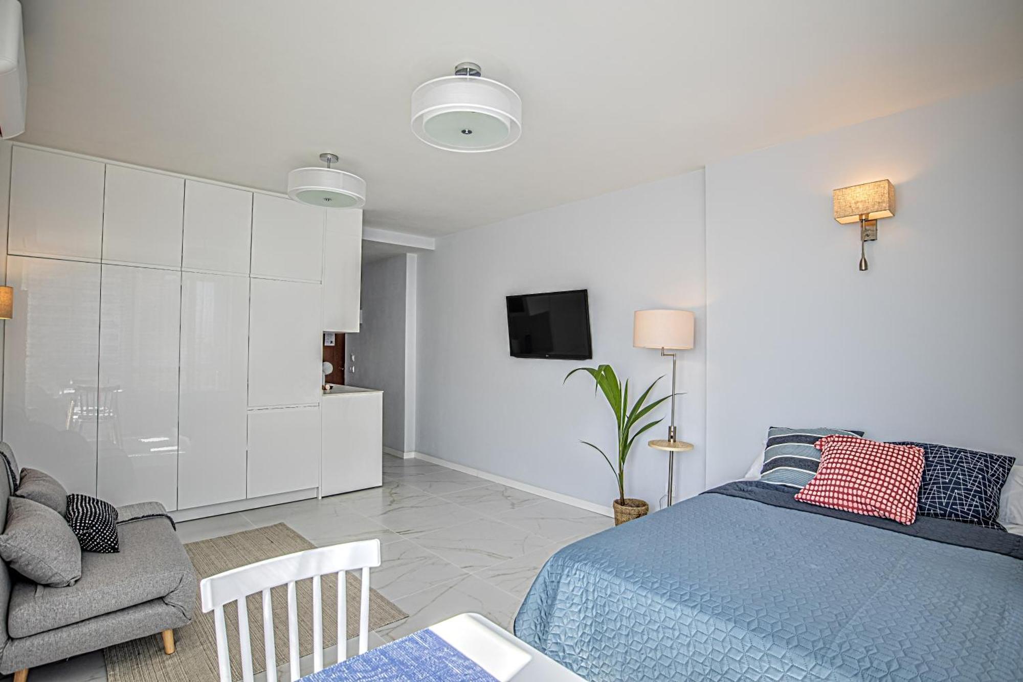 Elegant Studio With Pool And Seaview توريمولينوس المظهر الخارجي الصورة