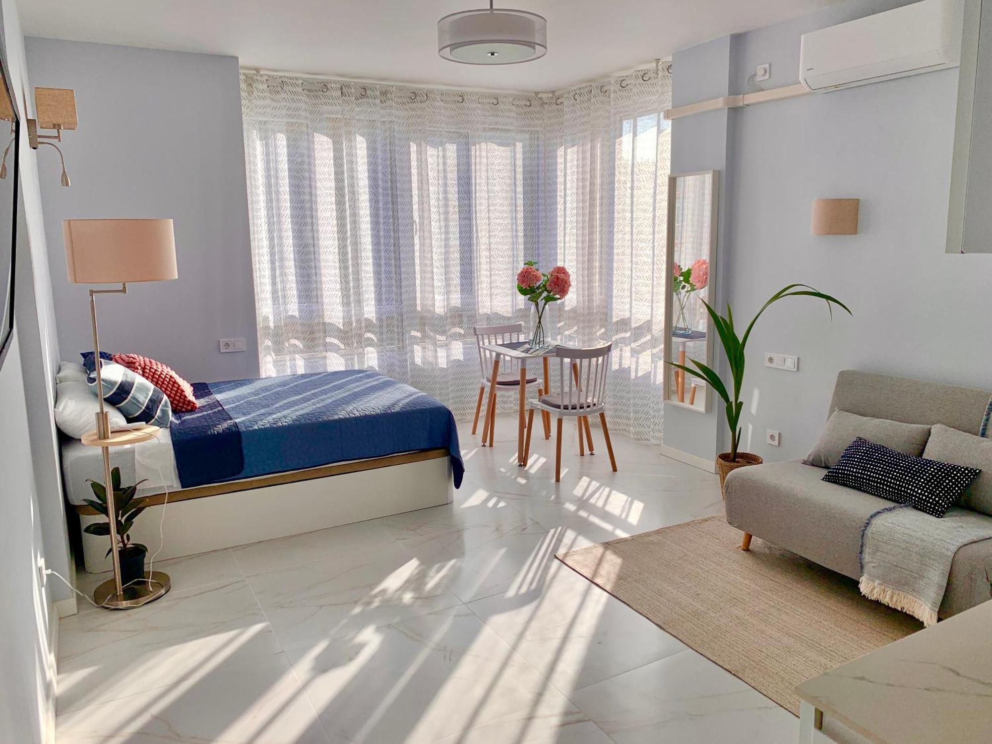 Elegant Studio With Pool And Seaview توريمولينوس المظهر الخارجي الصورة
