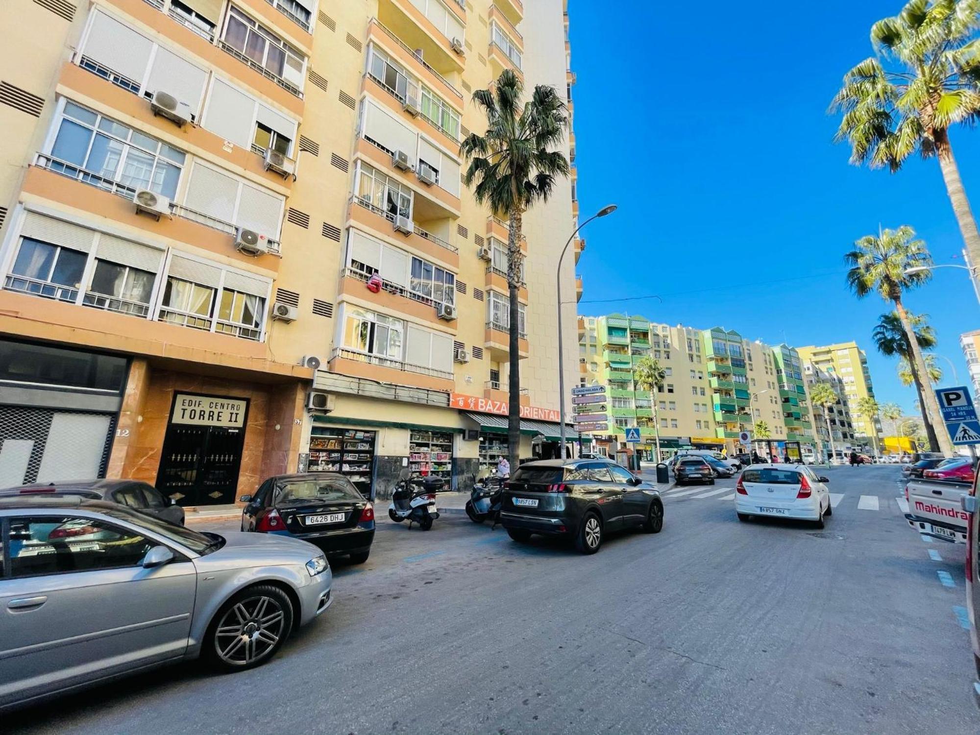 Elegant Studio With Pool And Seaview توريمولينوس المظهر الخارجي الصورة